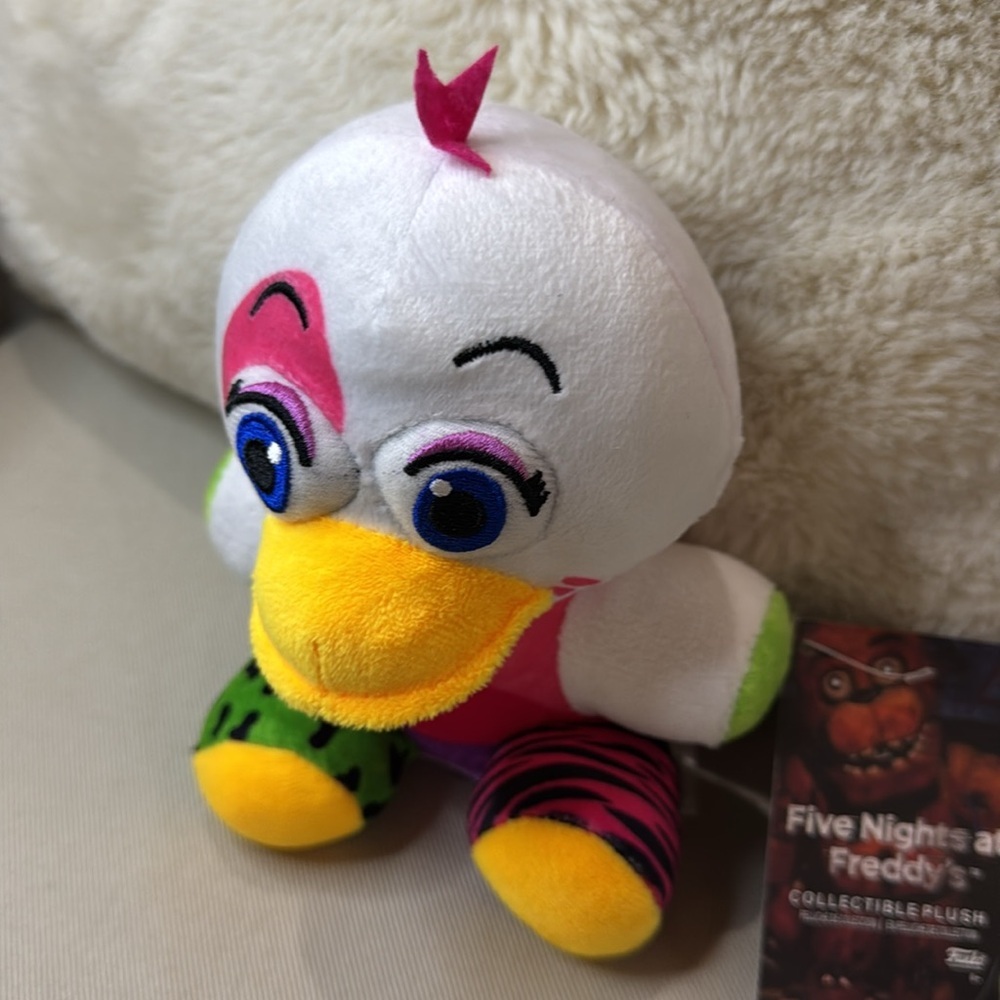 Funko Five Nights At Freddy’s glam rock chica - Picture 4 of 5